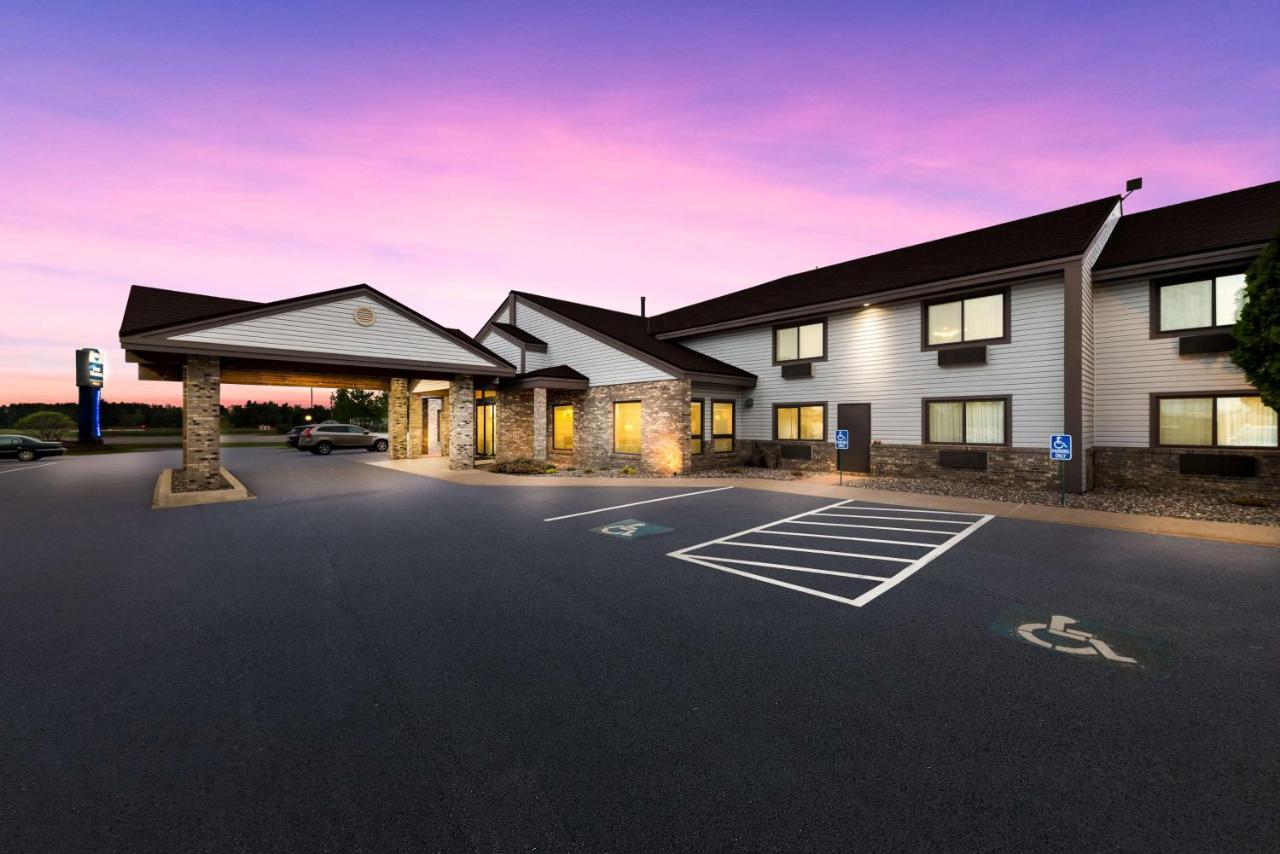 Best Western Derby Inn Eagle River Exterior photo