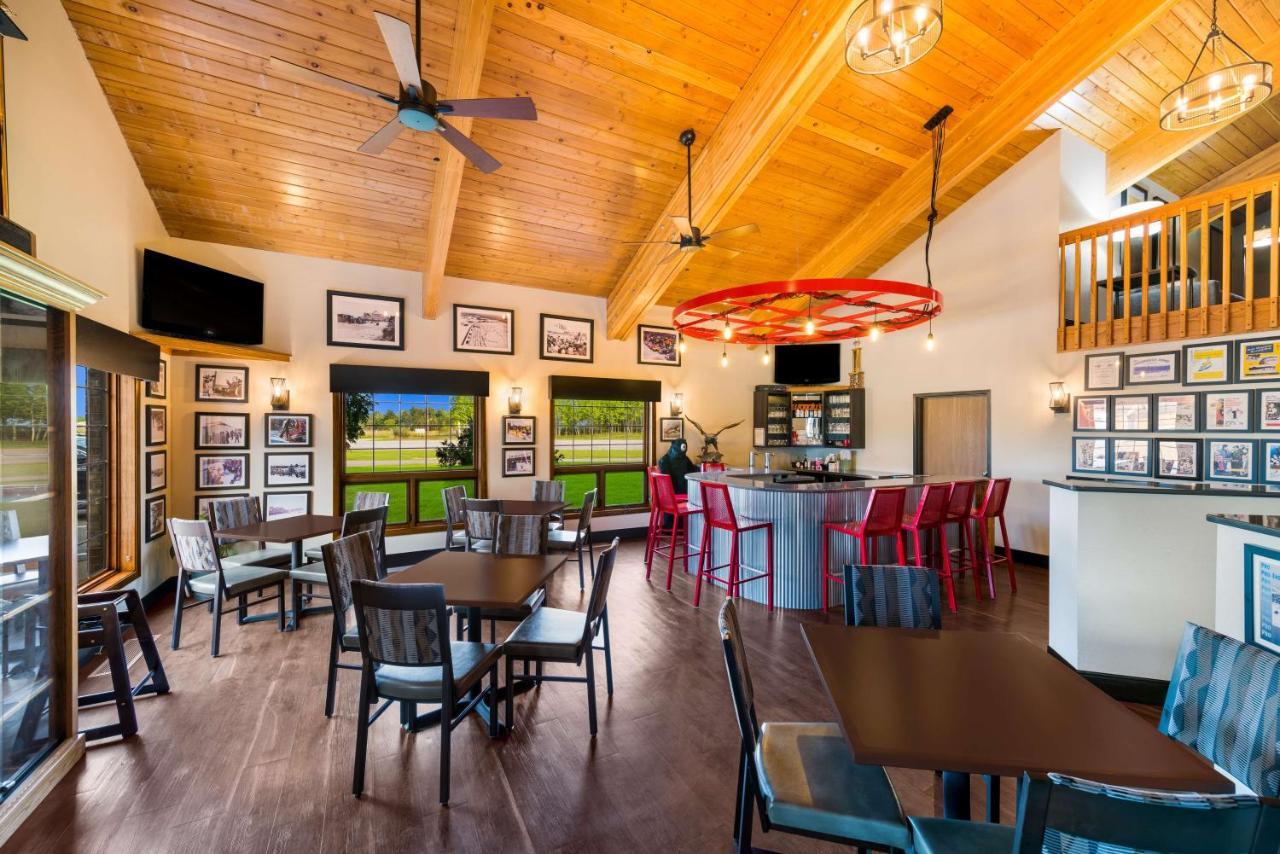Best Western Derby Inn Eagle River Exterior photo