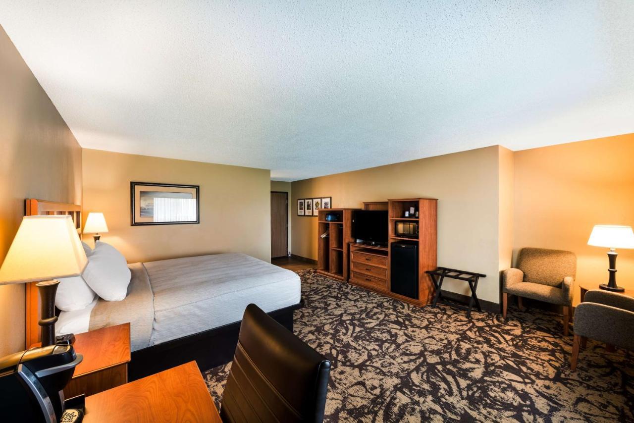 Best Western Derby Inn Eagle River Exterior photo