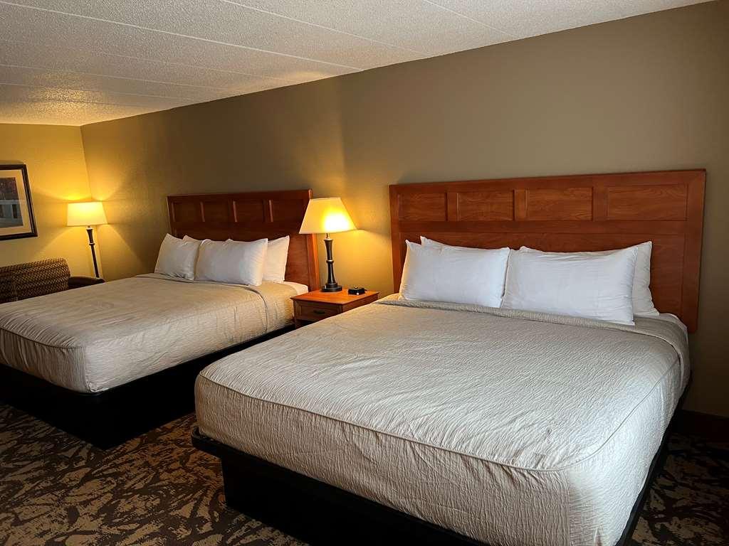 Best Western Derby Inn Eagle River Room photo