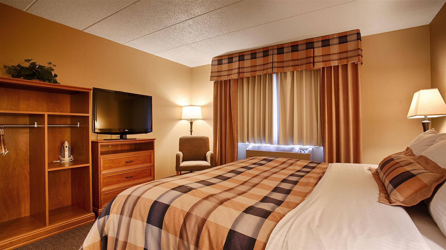 Best Western Derby Inn Eagle River Exterior photo