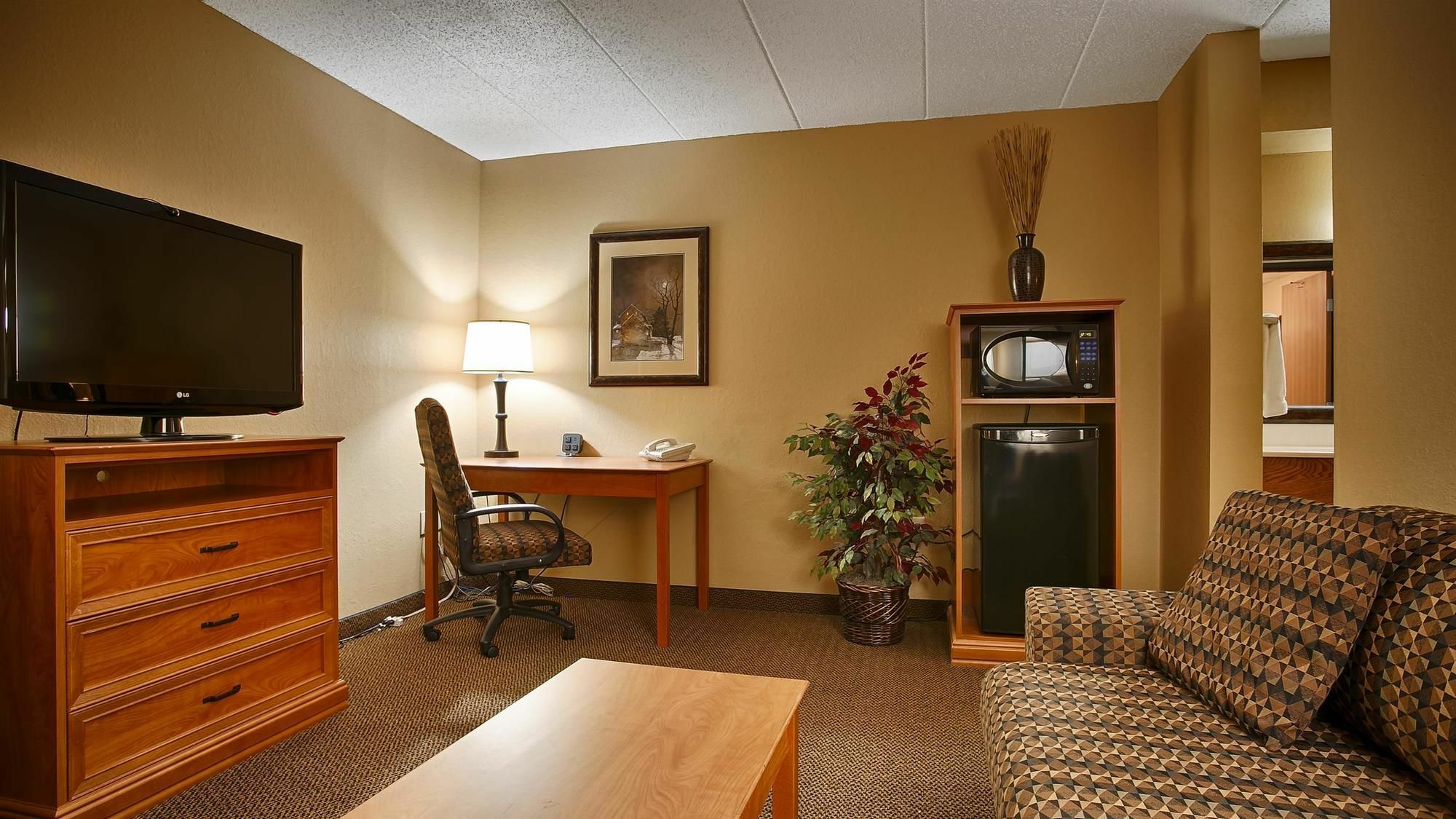 Best Western Derby Inn Eagle River Exterior photo
