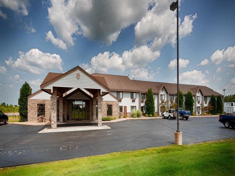 Best Western Derby Inn Eagle River Exterior photo